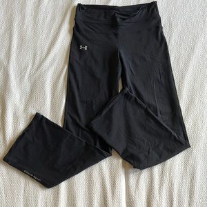 Bootleg under armour black yoga pants